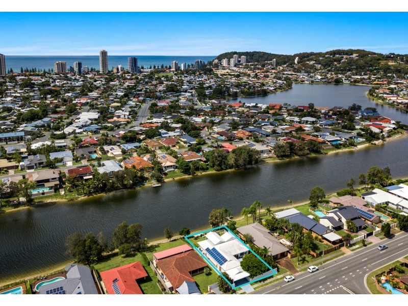 48 Dunlin Drive, Burleigh Waters QLD 4220