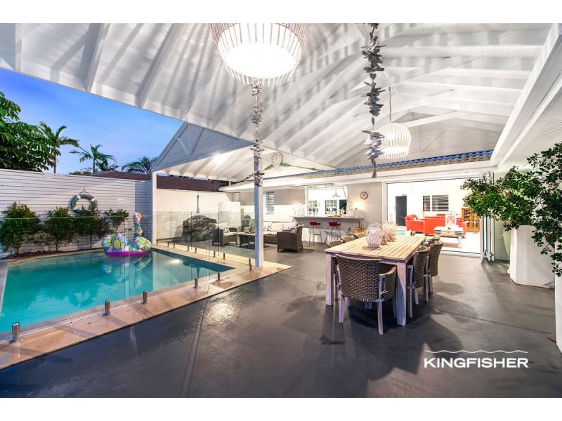 48 Dunlin Drive, Burleigh Waters QLD 4220