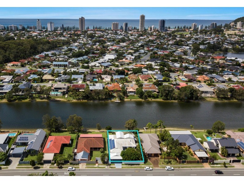 48 Dunlin Drive, Burleigh Waters QLD 4220