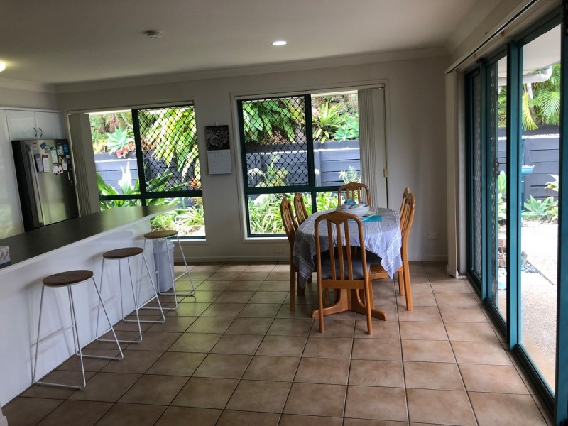 11 Casablanca Court, Burleigh Waters QLD 4220