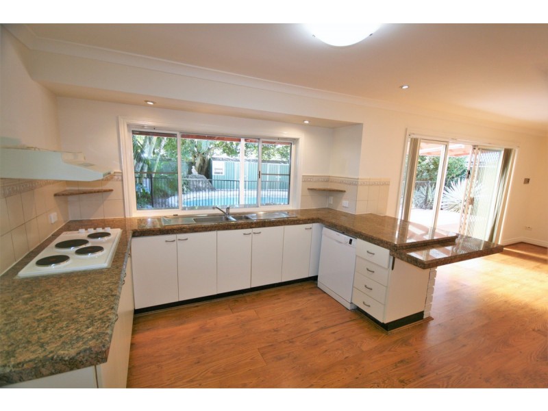 37 Lutana Avenue, Miami QLD 4220