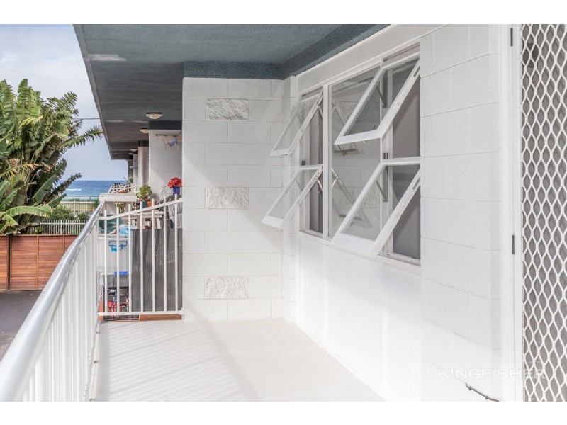 21/8 – 12 Marine Parade, Miami QLD 4220