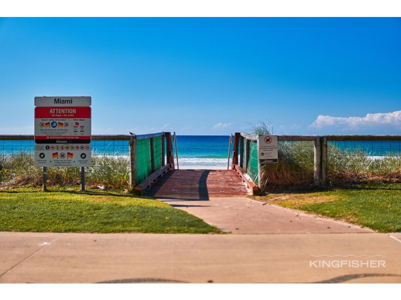 21/8 – 12 Marine Parade, Miami QLD 4220