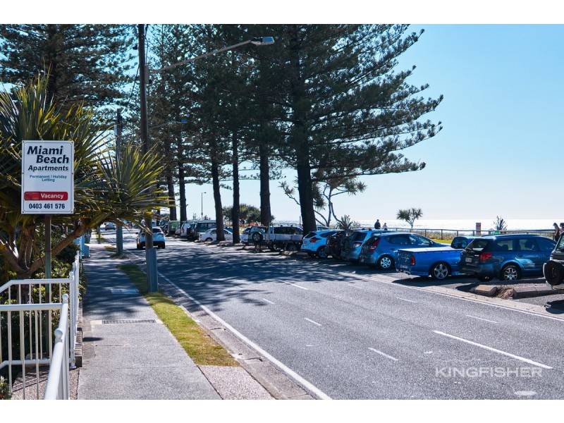 21/8 – 12 Marine Parade, Miami QLD 4220