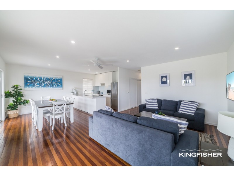 44 Hillcrest Parade, Miami QLD 4220