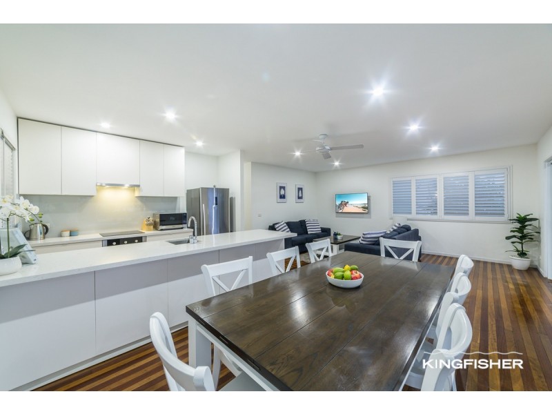 44 Hillcrest Parade, Miami QLD 4220