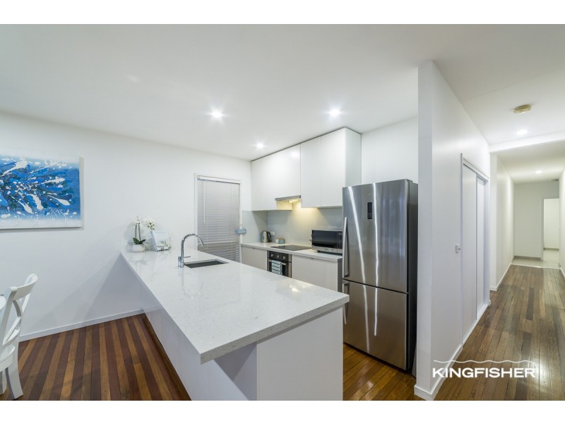 44 Hillcrest Parade, Miami QLD 4220