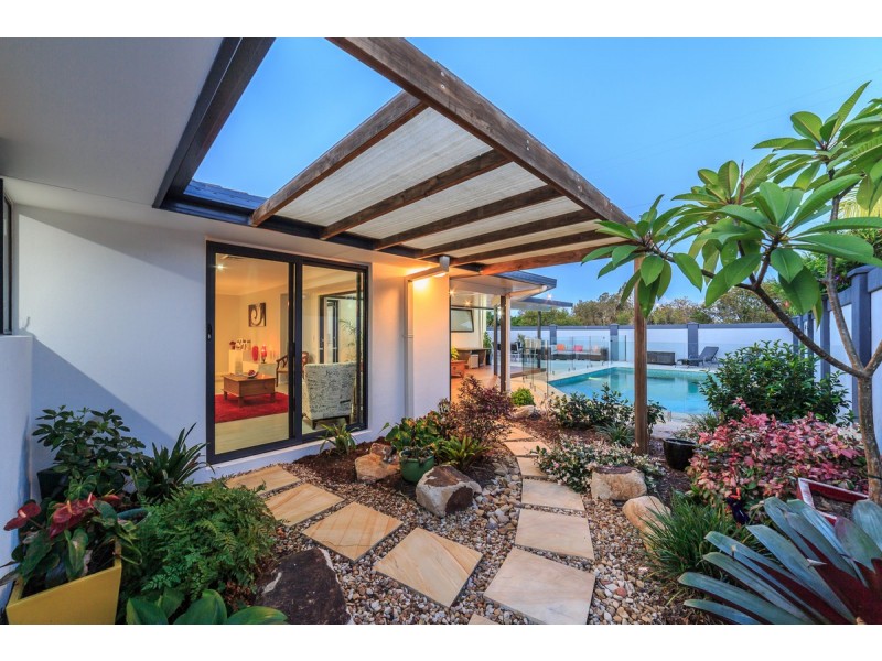33 Port Jackson Boulevard, Clear Island Waters QLD 4226