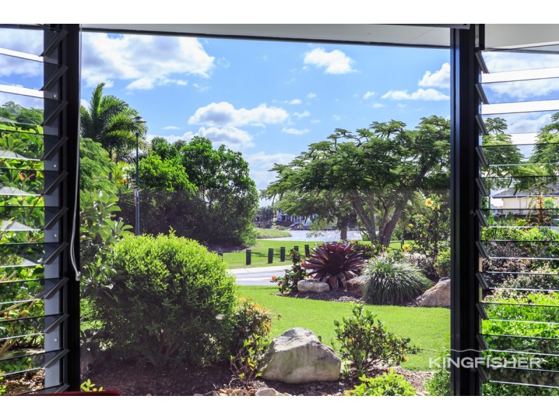 33 Port Jackson Boulevard, Clear Island Waters QLD 4226