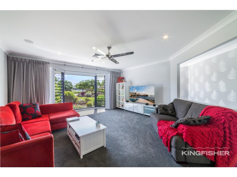 33 Port Jackson Boulevard, Clear Island Waters QLD 4226