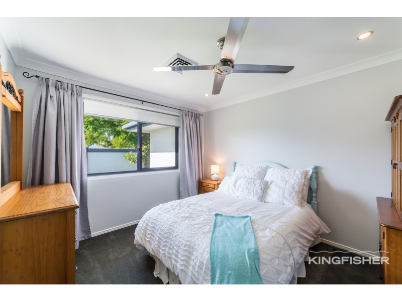 33 Port Jackson Boulevard, Clear Island Waters QLD 4226