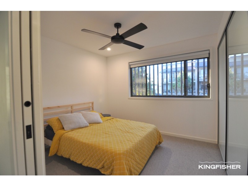 2/127 Sunshine Parade, Miami QLD 4220