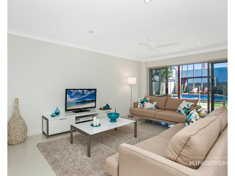 5 Warrina Crescent, Burleigh Waters QLD 4220