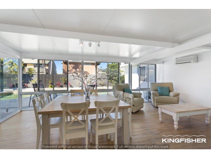 16 Lorikeet Lane, Burleigh Waters QLD 4220