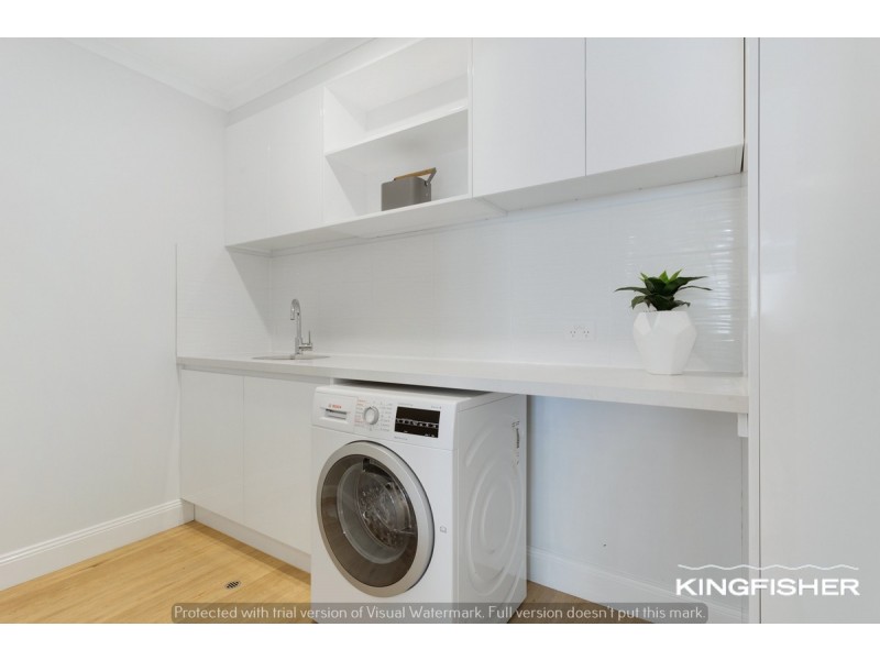 16 Lorikeet Lane, Burleigh Waters QLD 4220