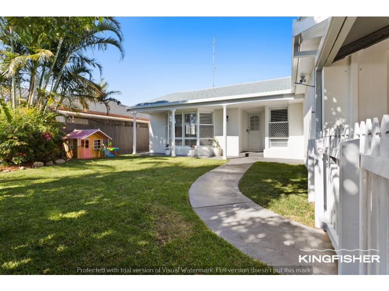 16 Lorikeet Lane, Burleigh Waters QLD 4220