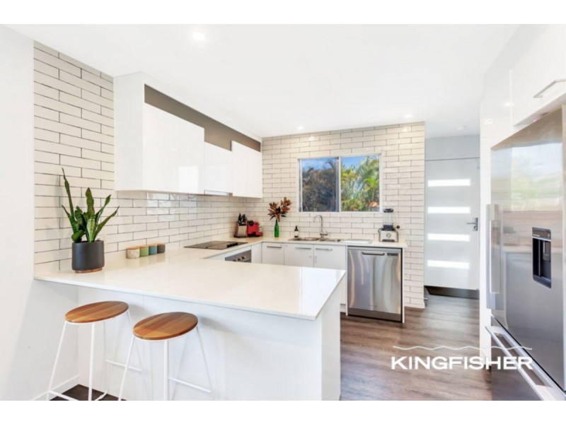 104 Dolphin Avenue, Mermaid Beach QLD 4218