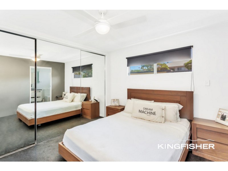 104 Dolphin Avenue, Mermaid Beach QLD 4218