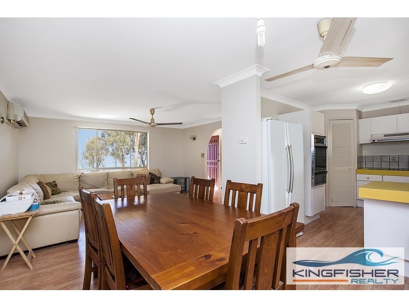 8 Falcon Court, Burleigh Waters QLD 4220