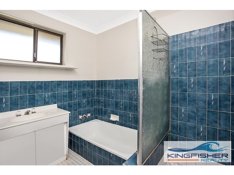 8 Falcon Court, Burleigh Waters QLD 4220