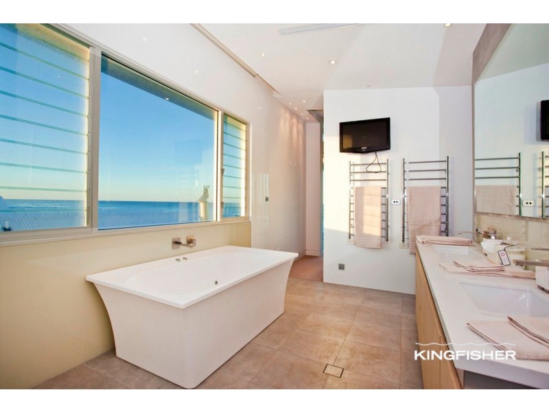 223 Hedges Avenue, Mermaid Beach QLD 4218