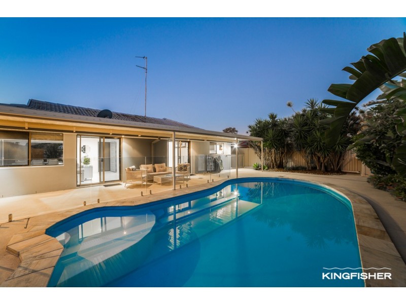 12 Manakin Avenue, Burleigh Waters QLD 4220