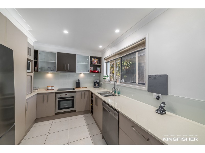 12 Manakin Avenue, Burleigh Waters QLD 4220