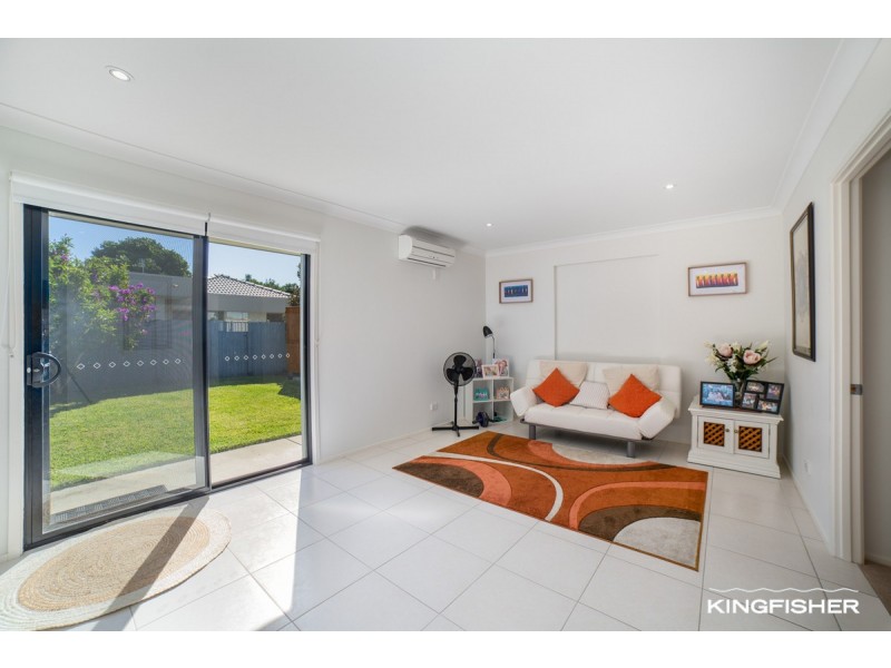 12 Manakin Avenue, Burleigh Waters QLD 4220