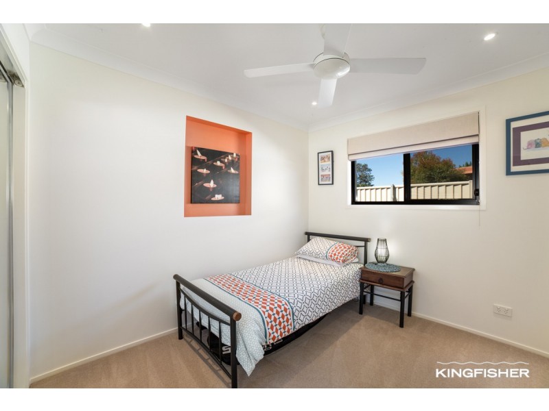 12 Manakin Avenue, Burleigh Waters QLD 4220