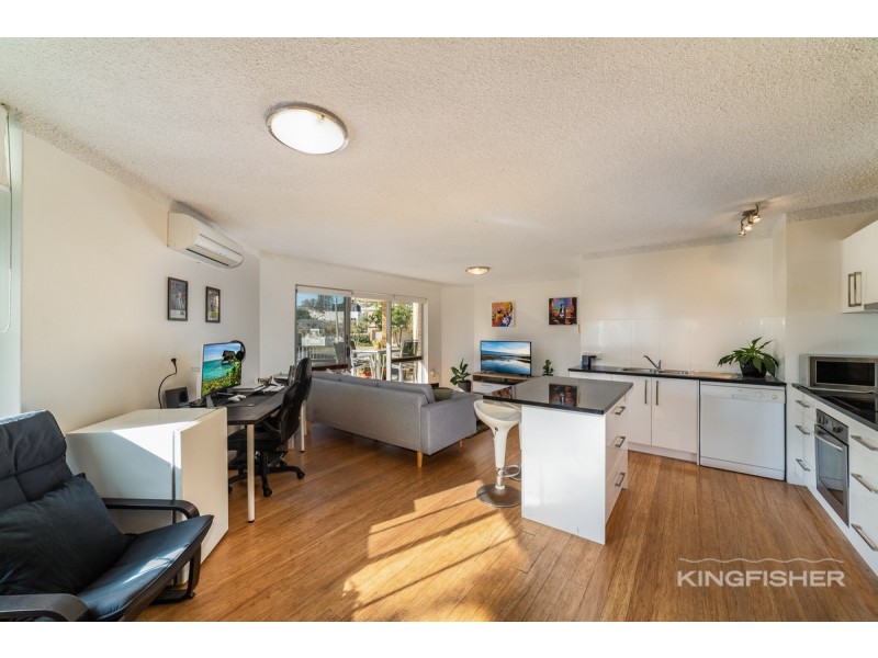 2/116 Petrel Avenue, Mermaid Beach QLD 4218