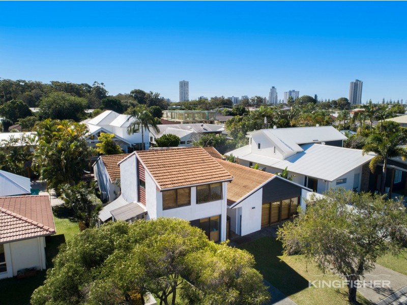 105 Burleigh Street, Burleigh Waters QLD 4220