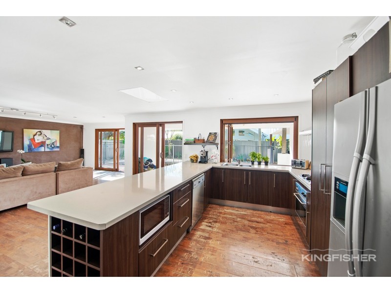 105 Burleigh Street, Burleigh Waters QLD 4220