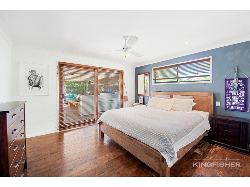 105 Burleigh Street, Burleigh Waters QLD 4220