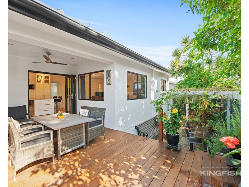 2/21 Clinton Avenue, Burleigh Waters QLD 4220