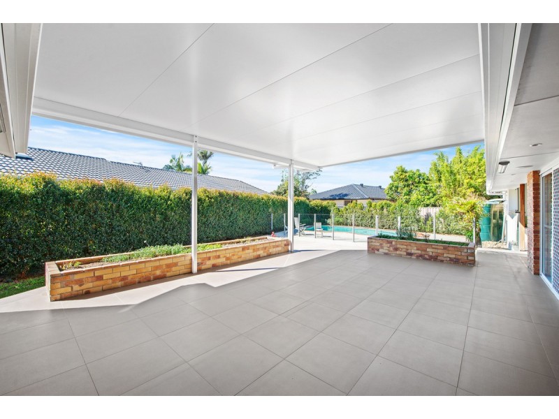 14 Swift Place, Burleigh Waters QLD 4220