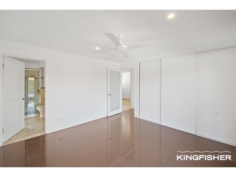 14 Swift Place, Burleigh Waters QLD 4220