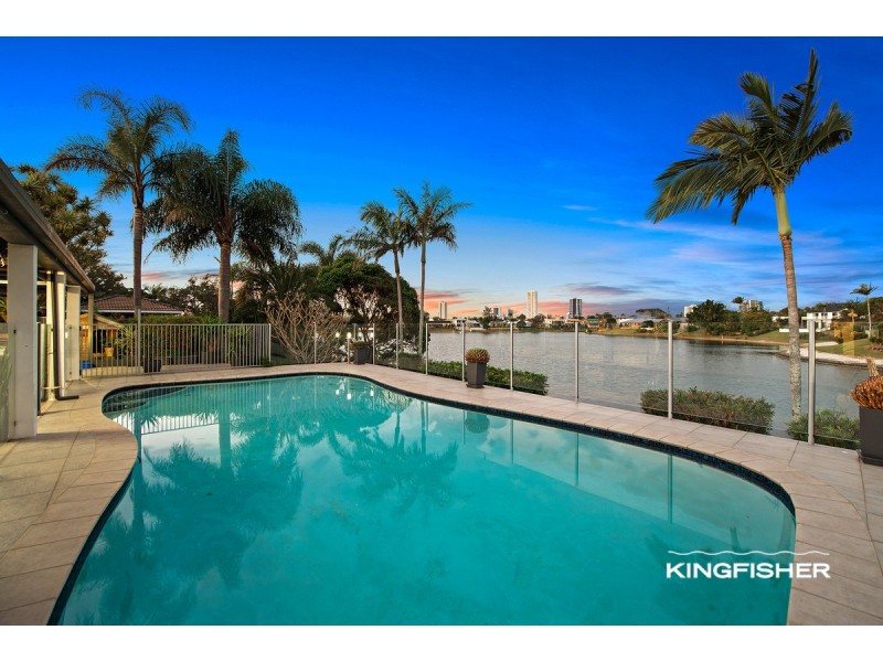 242 Acanthus Avenue, Burleigh Waters QLD 4220