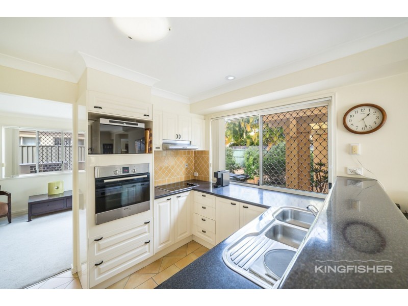 199 Dunlin Drive, Burleigh Waters QLD 4220