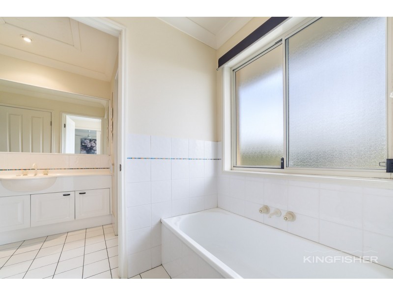 199 Dunlin Drive, Burleigh Waters QLD 4220