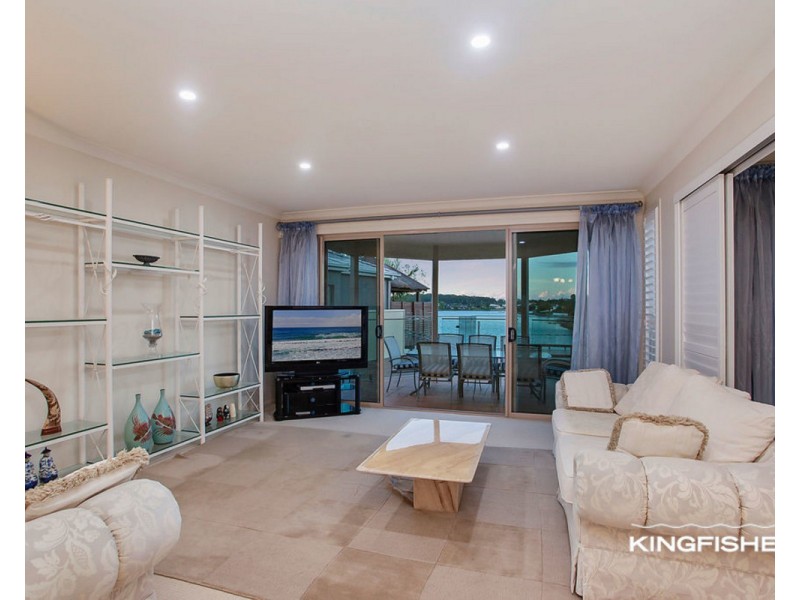 19 Cassowary Drive, Burleigh Waters QLD 4220