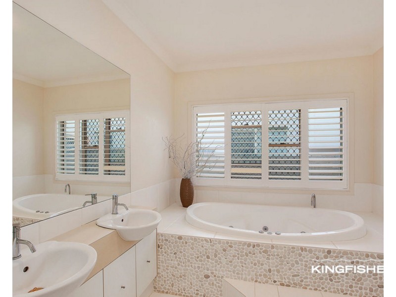 19 Cassowary Drive, Burleigh Waters QLD 4220