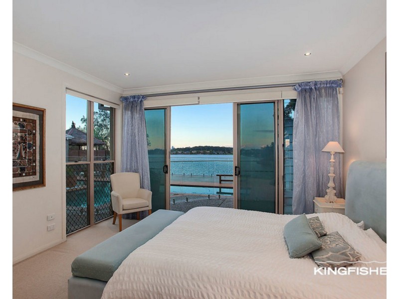 19 Cassowary Drive, Burleigh Waters QLD 4220