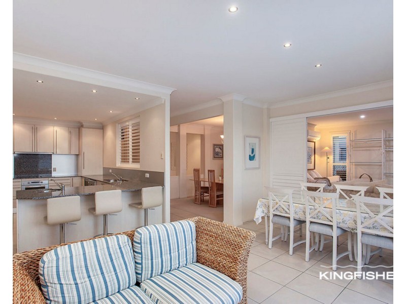 19 Cassowary Drive, Burleigh Waters QLD 4220