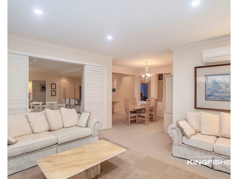19 Cassowary Drive, Burleigh Waters QLD 4220