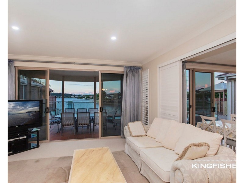 19 Cassowary Drive, Burleigh Waters QLD 4220