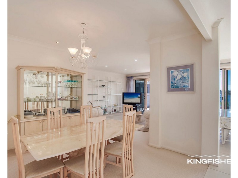 19 Cassowary Drive, Burleigh Waters QLD 4220