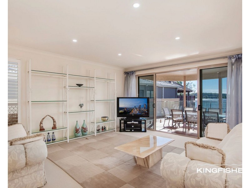 19 Cassowary Drive, Burleigh Waters QLD 4220