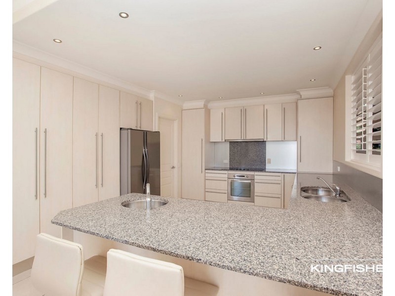 19 Cassowary Drive, Burleigh Waters QLD 4220