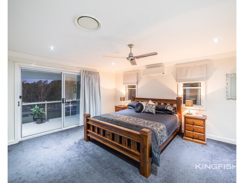 111 Dunlin Drive, Burleigh Waters QLD 4220