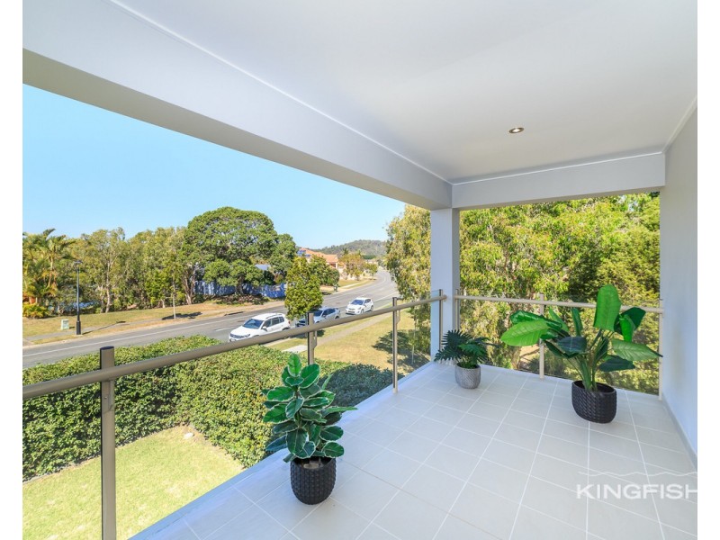 111 Dunlin Drive, Burleigh Waters QLD 4220
